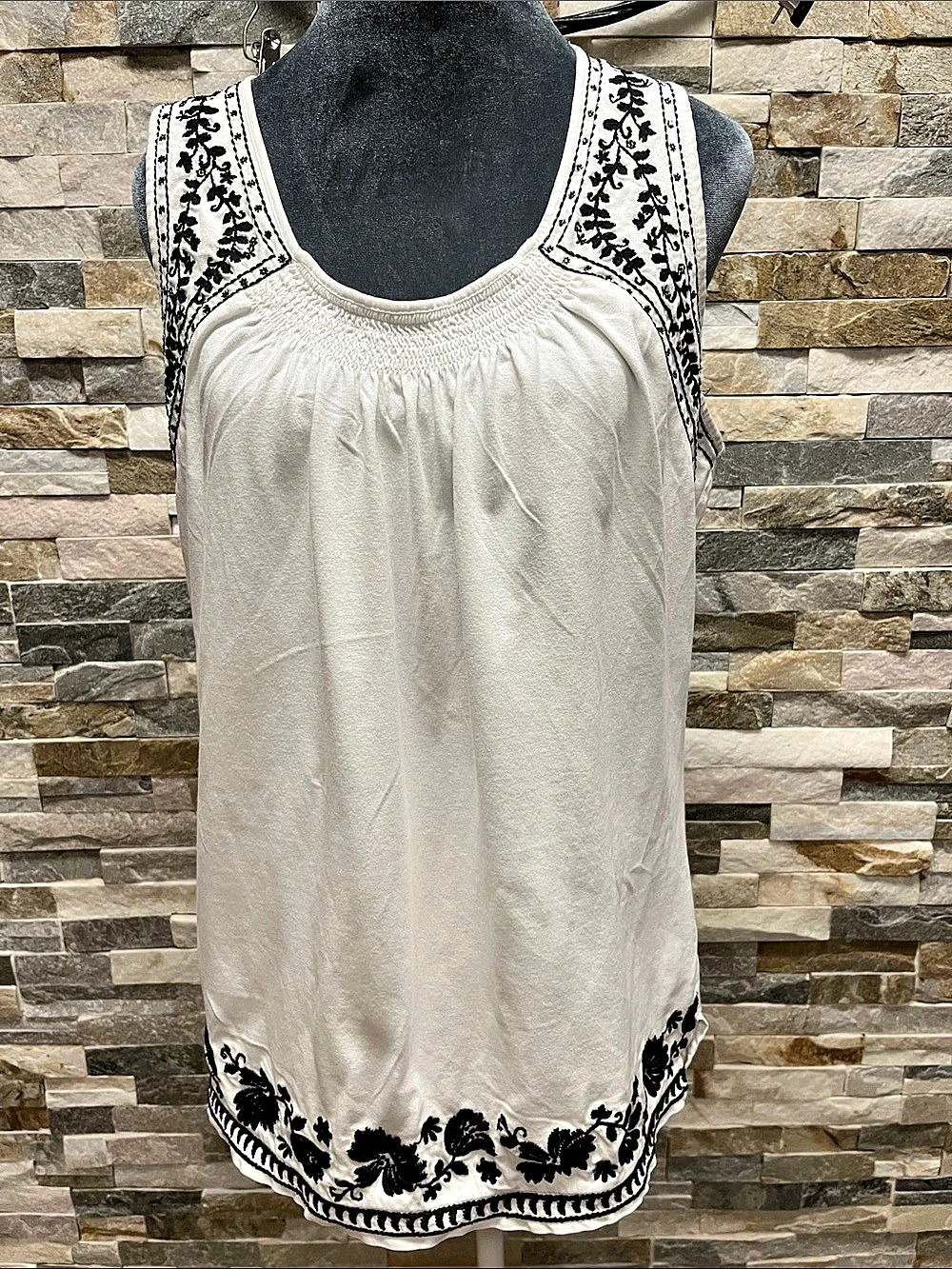 Embroidered Floral Tank Top in White Like New